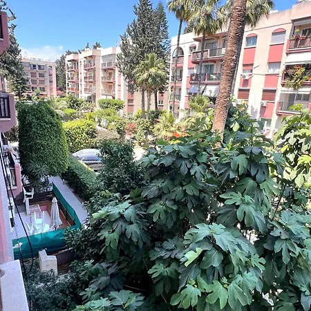 Hawaii Suntan 3 Bedroom Seaside Apartment *
