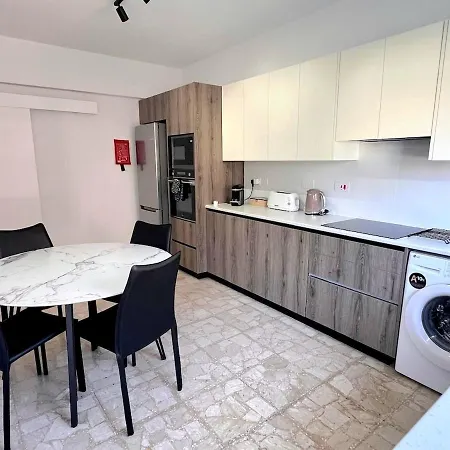 Hawaii Suntan 3 Bedroom Seaside * Limassol